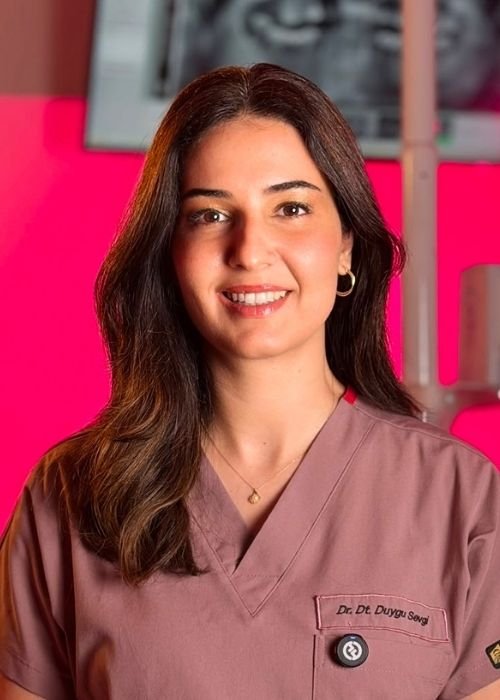 Dr. Dt. Duygu Sevgi — Gürlek Diş Adana