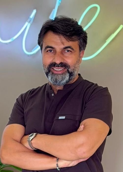 Dt. Abidin Gürlek — Gürlek Diş Adana